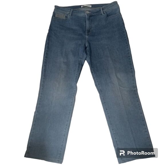 Levi's 512 Woman's Perfectly Slimming Straight Leg Jeans Size 16 - Picture 3 of 7